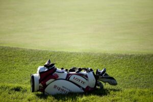 The Ultimate Golf Bag Buying Guide